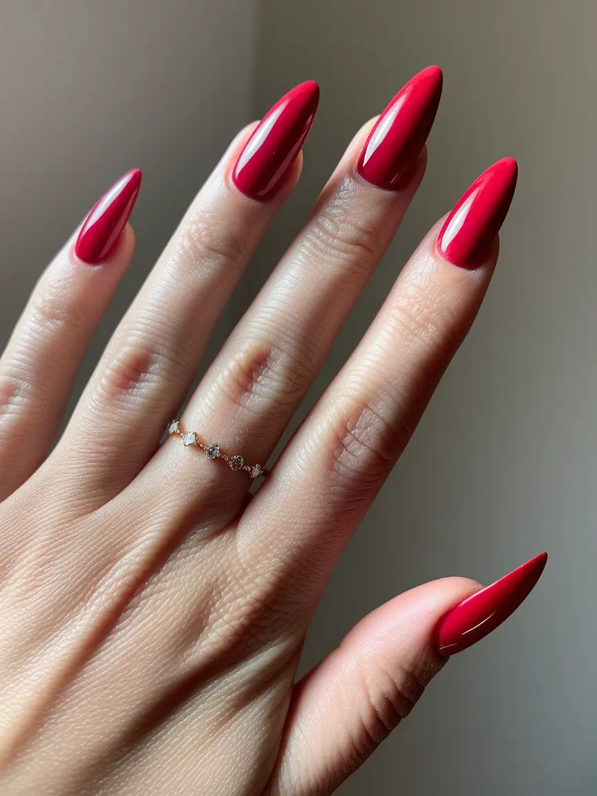 Autumn 2025 Nail Color Inspiration – Cranberry Glass Almonds
