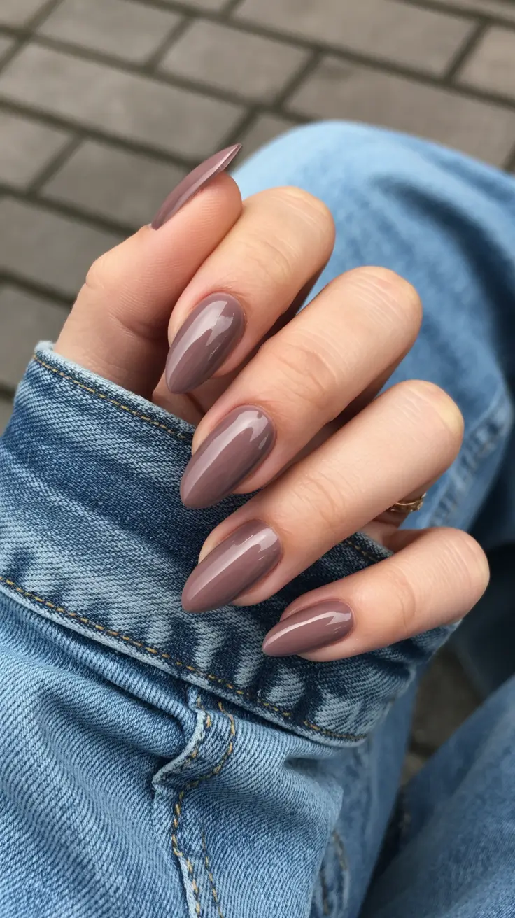 Cute Fall & Winter Nails 2025–2026 - Mushroom Taupe Sheen