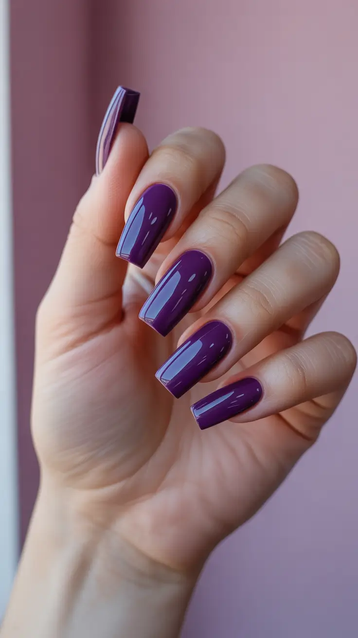 Winter Color Nails 2025-2026 - High-Gloss Blackberry Square